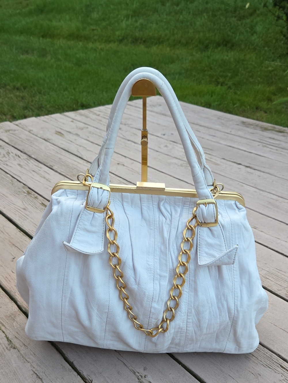 Vintage Adrienne Vittadini White Leather Frame Satchel $200 estimated retail GUC